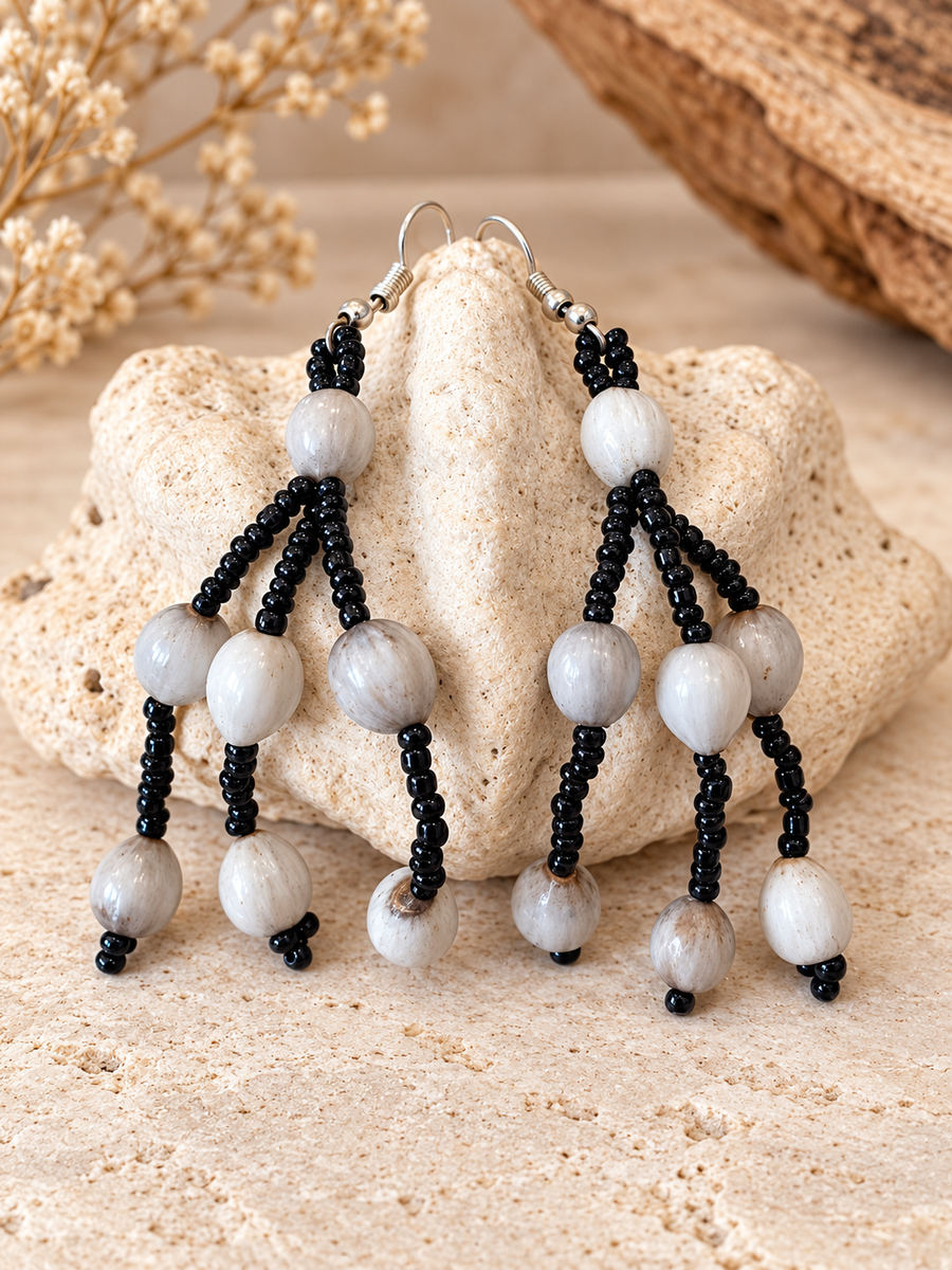 Ceremonial Earing Black and Grey Seed