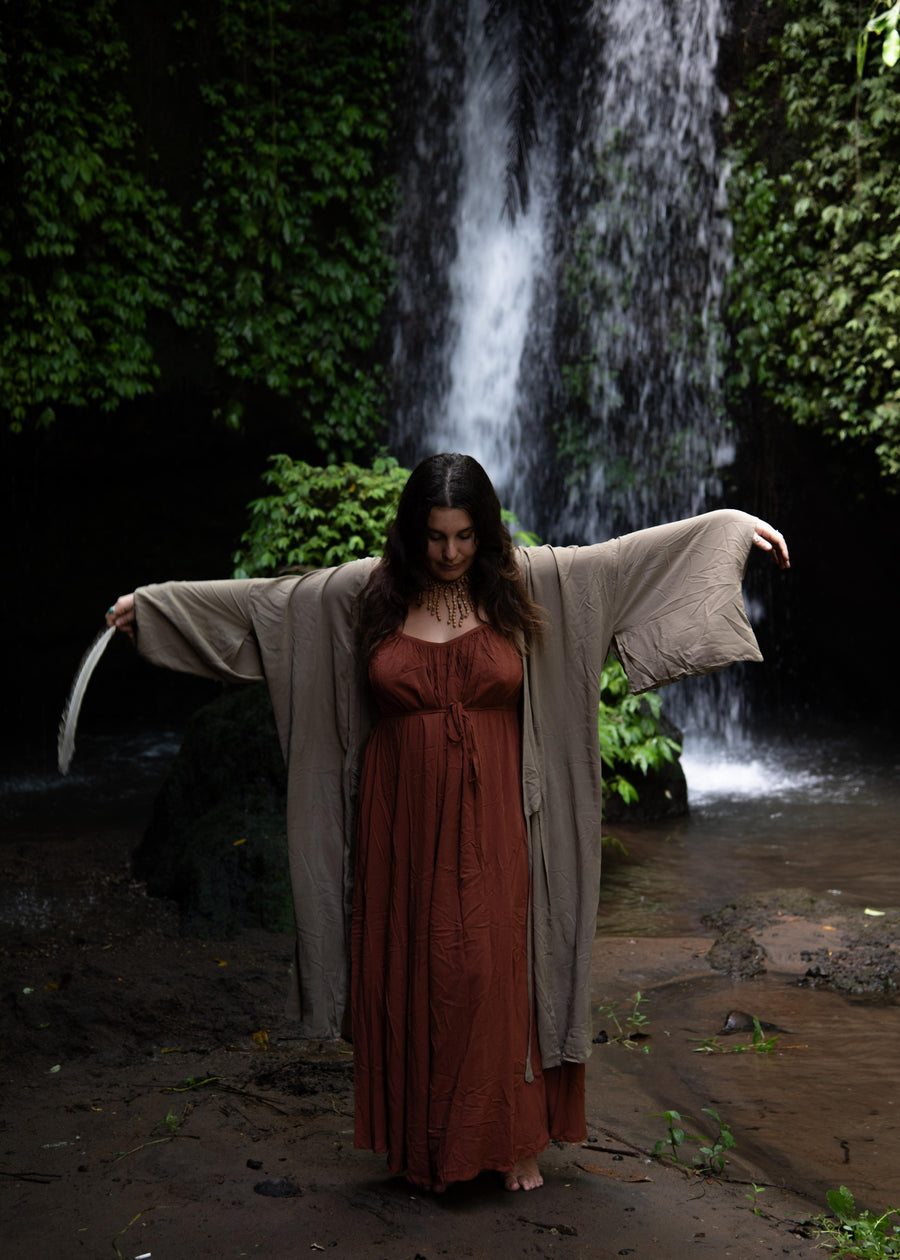 Taweret Short Kimono Mud