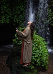 Taweret Short Kimono Mud